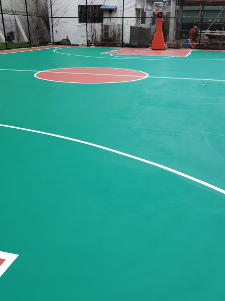 固镇 球场长期使用易出现地面开裂